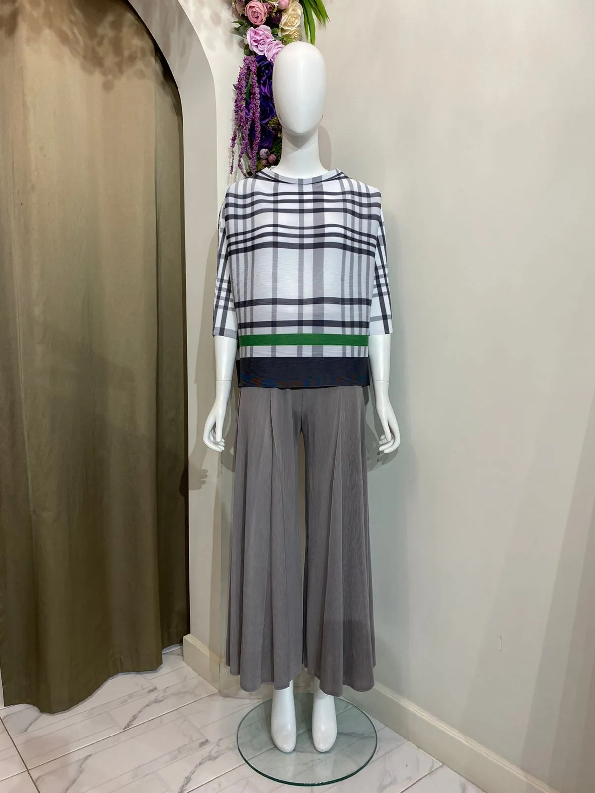 Aliyah 3/4 Sleeve With Checkered Top
