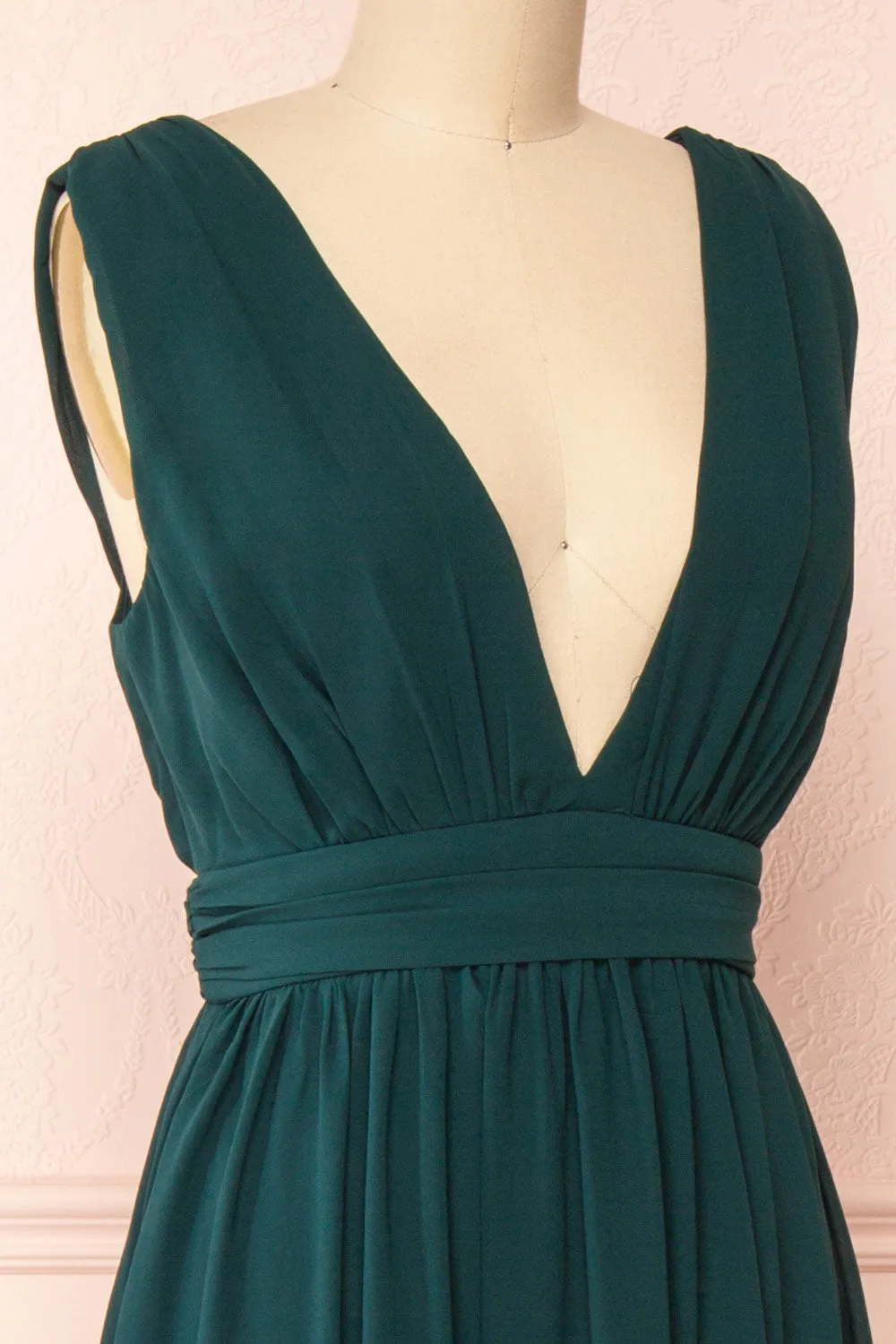 Animos Emerald | V-Neck Maxi Dress