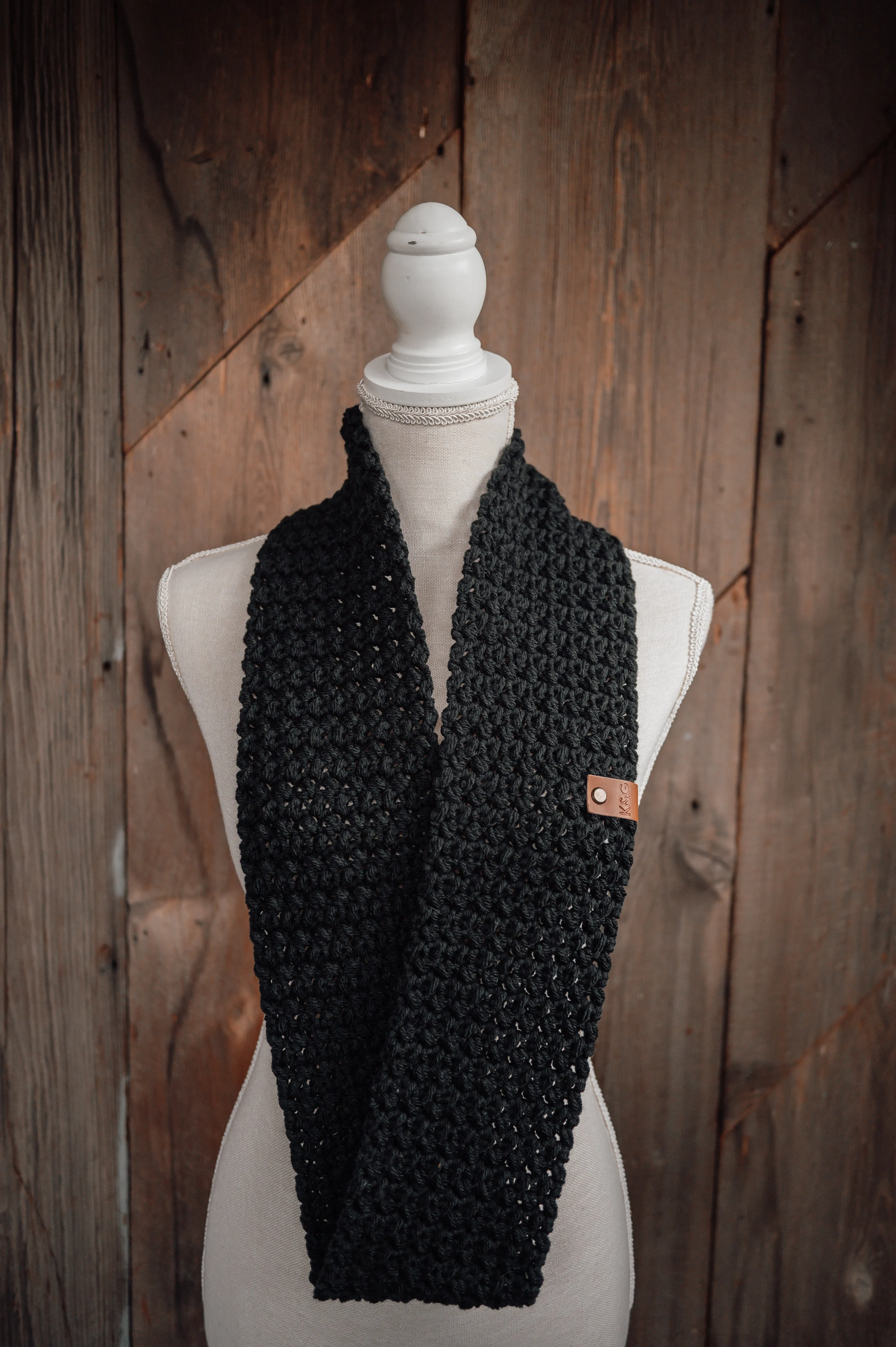 Dream Weaver Infinity Cowl - Black