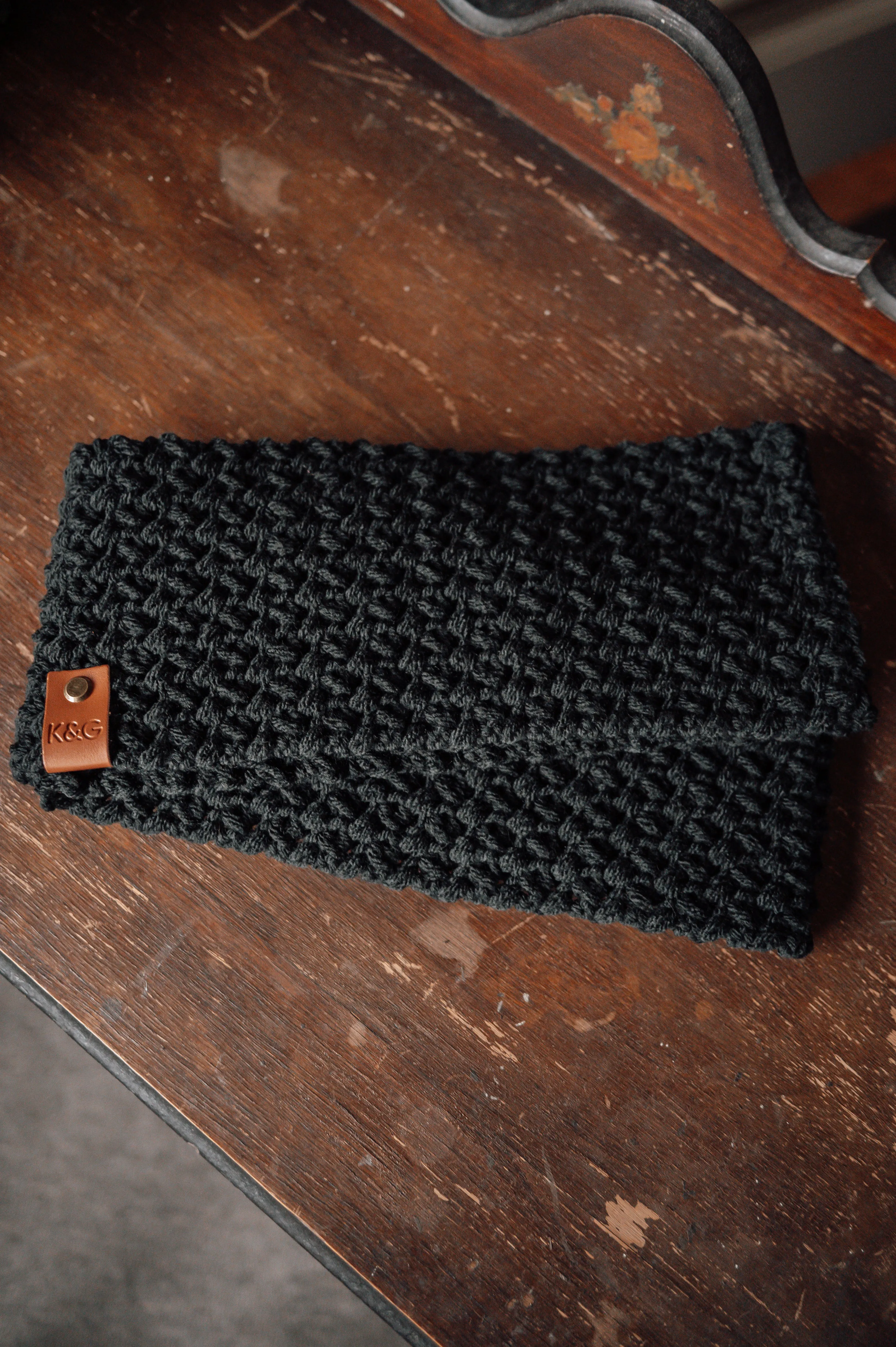 Dream Weaver Infinity Cowl - Black