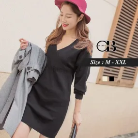 LONG SLEEVE V-NECK KNIT DRESS