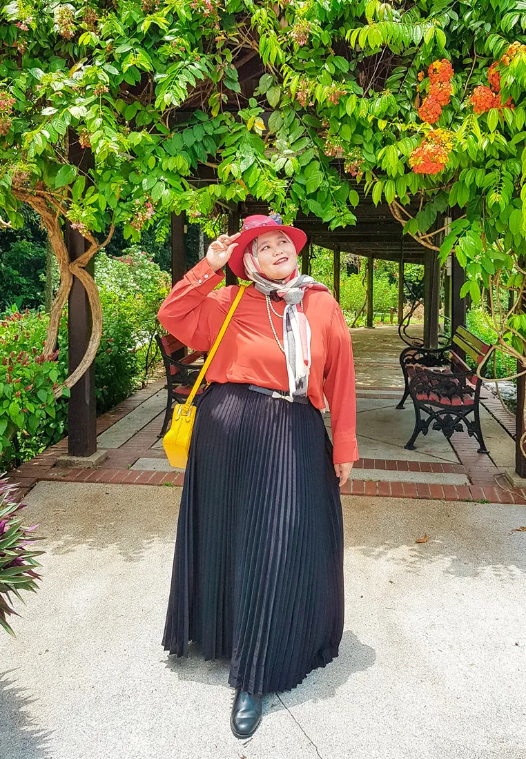 Posey Pretty Pleated Long Skirt
