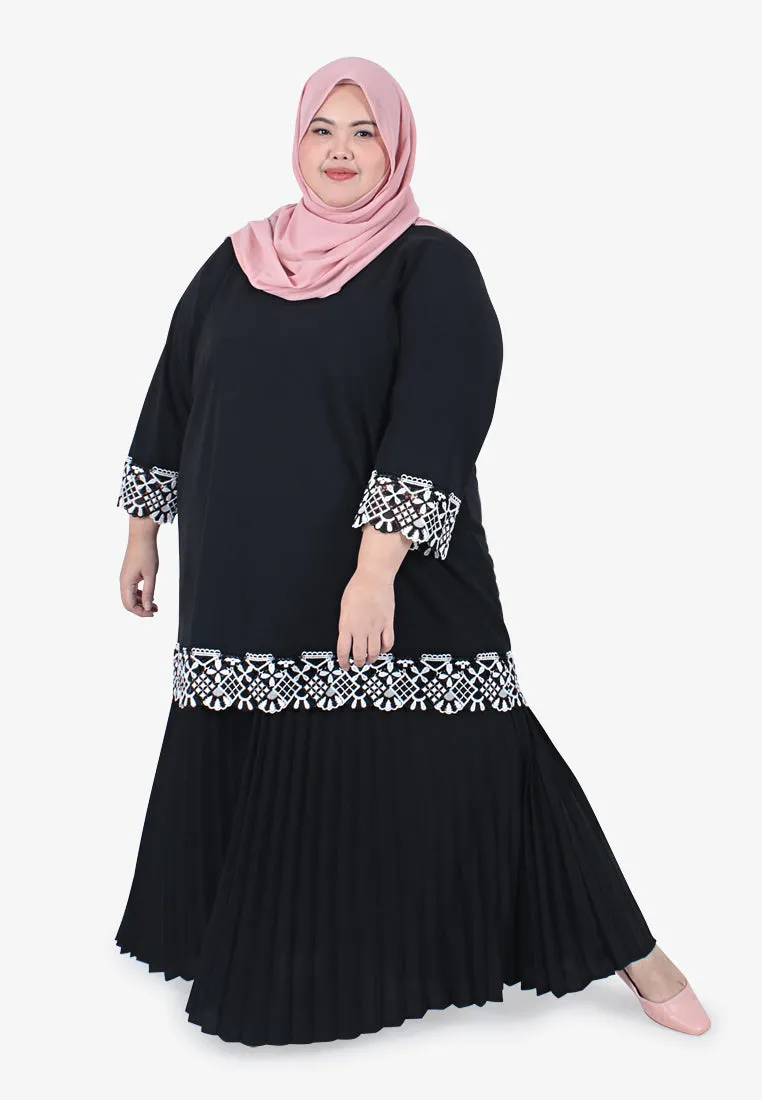 Posey Pretty Pleated Long Skirt